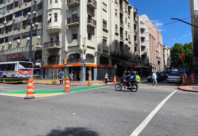 La ciclovía de 18 de Julio «está bien diseñada, hay que eliminar la imprudencia», sostuvo jerarca de IMM