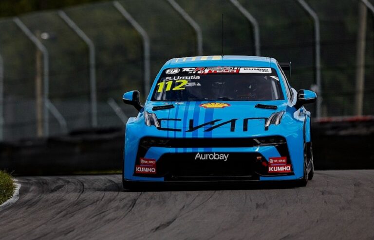 Santi Urrutia con fe en la cuarta fecha del FIA TCR