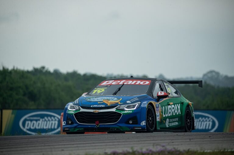 Felipe Massa llega como líder a El Pinar